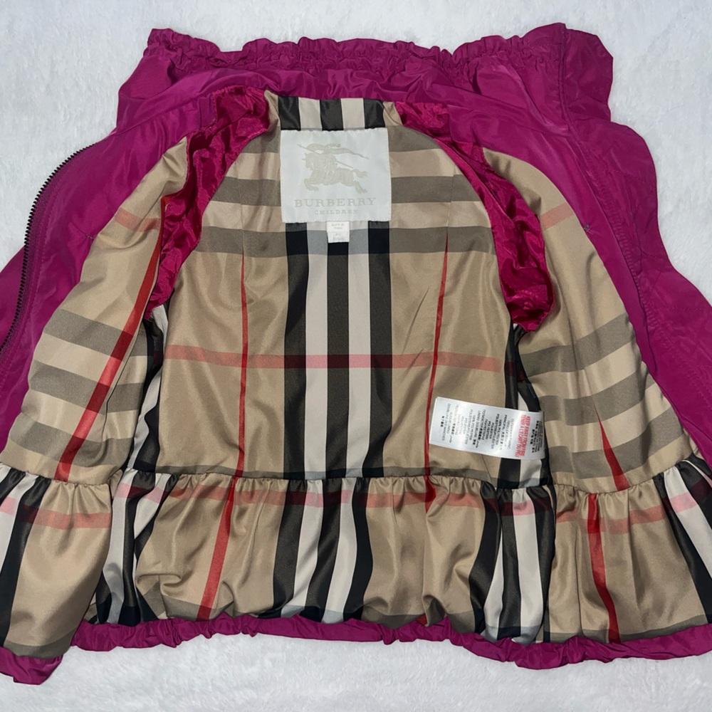 Burberry jacket. 4T. Zip up. Light weight jacket. Preloved - Picture 2 of 5